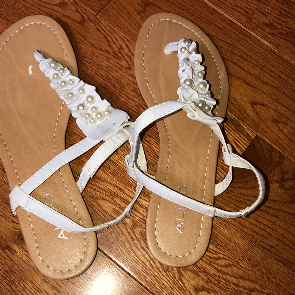 White flat toe sandals size 34